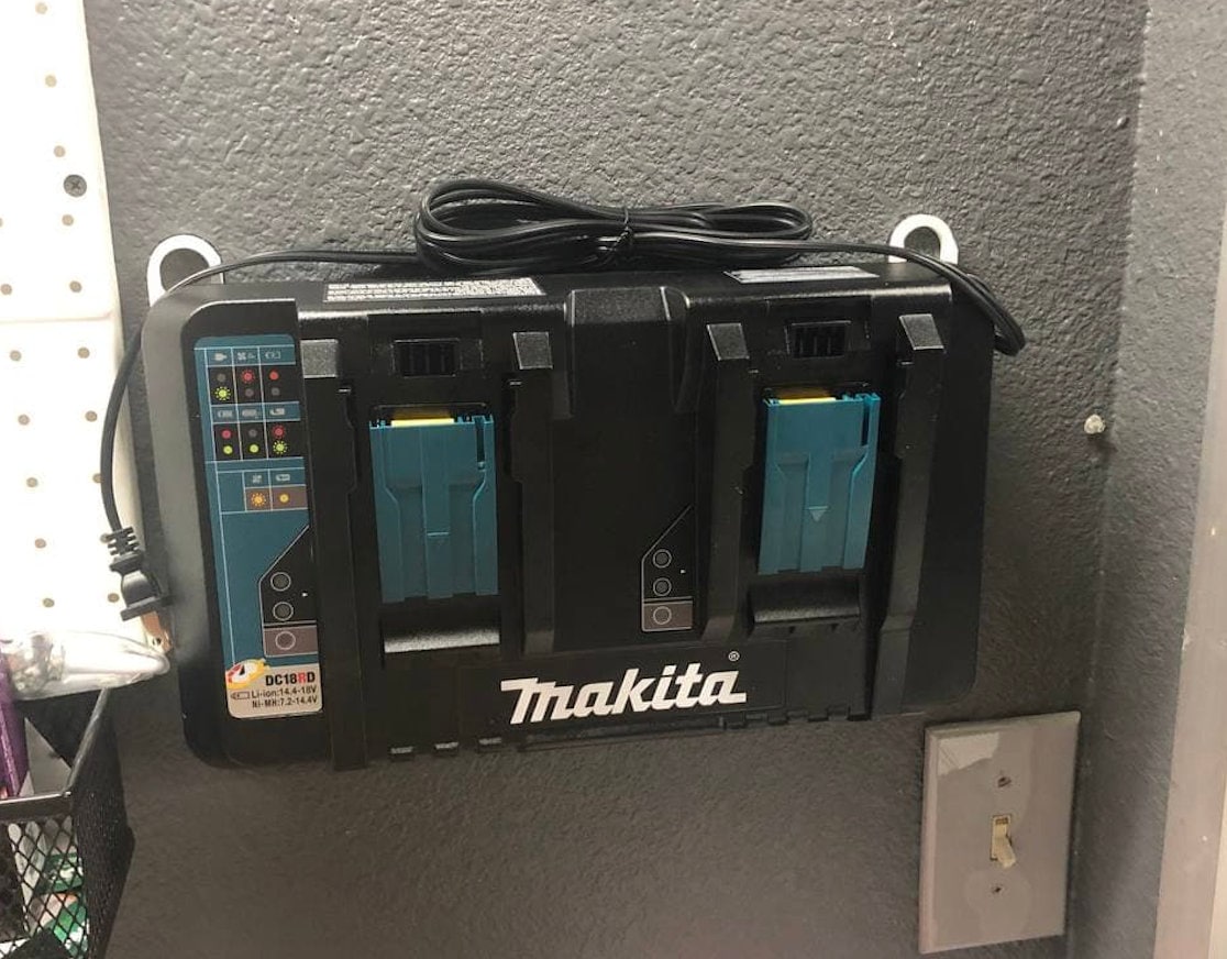 Wall mount for Makita DC18RD 18V dual charger  - 3D Printed