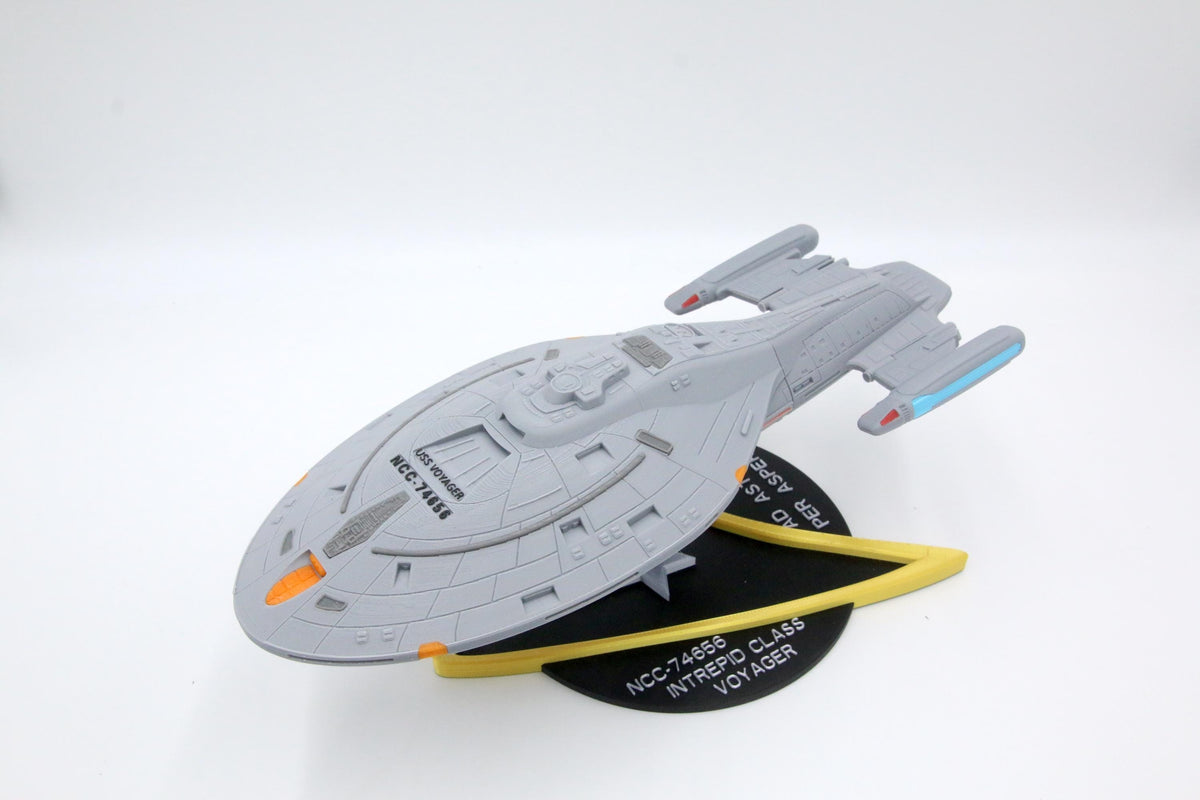 17-inch Intrepid Class NCC-74656 Voyager (Large)  - 3D Printable Enterprise Replica - Fully colored and assembled